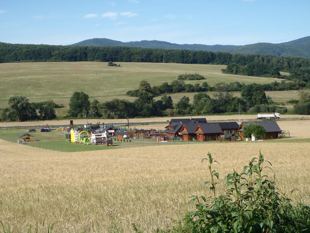 Ubytovanie Koliba Pacho - Zrub Jolanka Prievidza Exterior photo